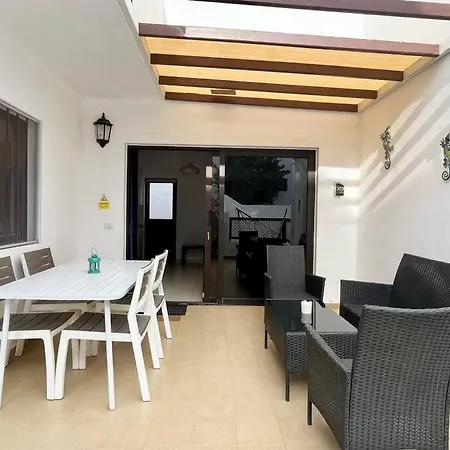 Pelicano Club 303 - 2 Bedroom In Puerto Del Carmen, Lanzarote Puerto del Carmen (Lanzarote)