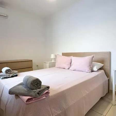 Pelicano Club 303 - 2 Bedroom In Puerto Del Carmen, Lanzarote *