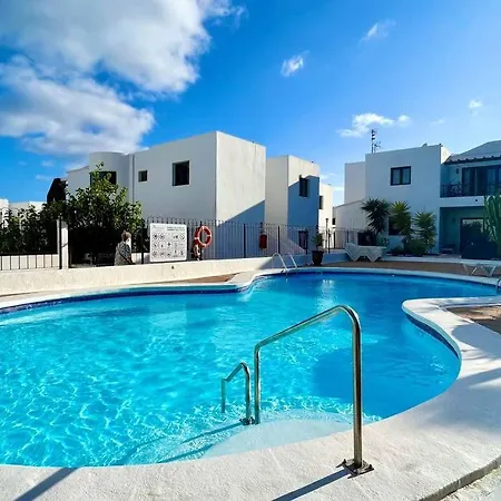 Pelicano Club 303 - 2 Bedroom In Puerto Del Carmen, Lanzarote Apartment